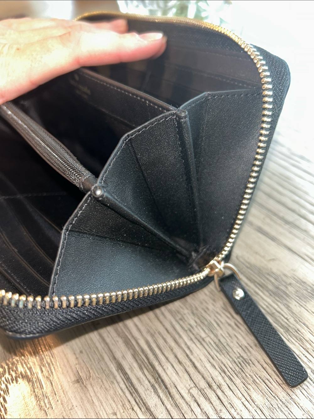 Kate Spade Saffiano Long Wallet - Picture 8 of 11